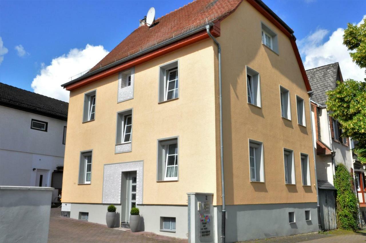 Apartmenthaus Am Zimmerplatz Хофхайм-ам-Таунус Экстерьер фото